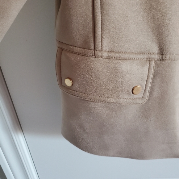 Neutral faux suede lightweight jacket size medium - Picture 6 of 8